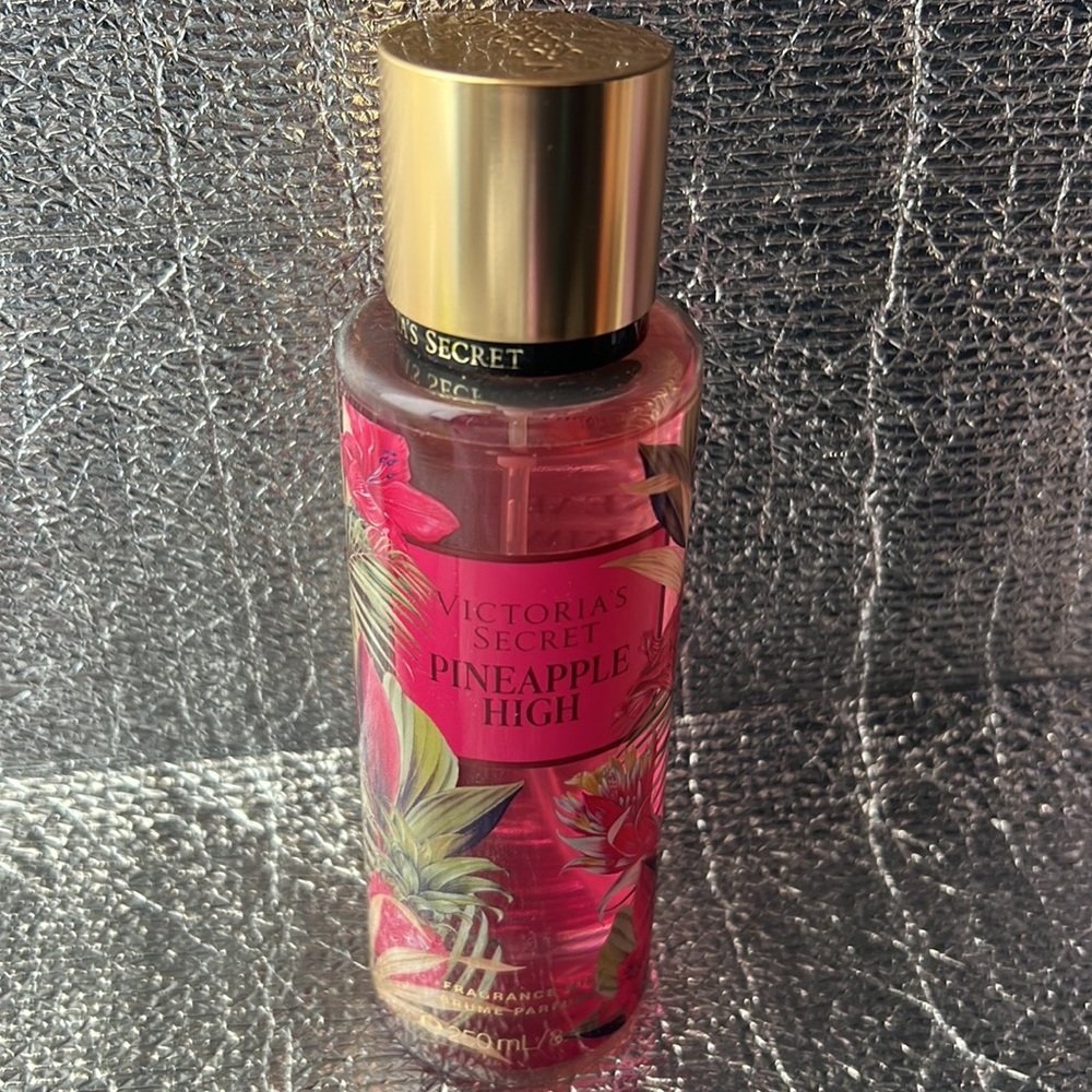 Victoria Secrets Pinapple High mist